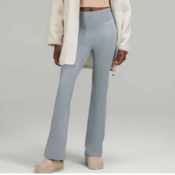 Lululemon Groove Super-High-Rise Flared Pant - Size 6 in Light Blue/Chambray - Picture 1 of 12